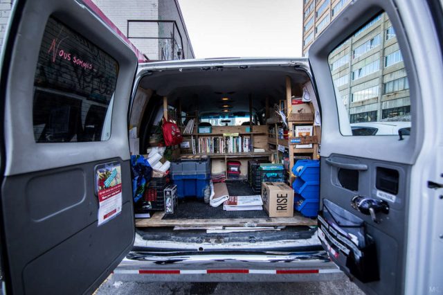 La caravane philosophique « idAction Mobile » de l'organisme Exeko, © Mikael Theimer.